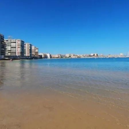 Precioso Apartamento, Frente Al Puerto * 또레비에하